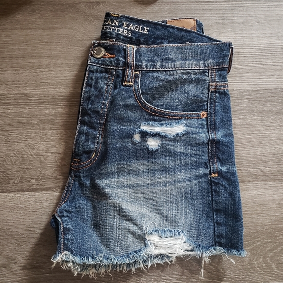 AE Outfitters Distressed Shorts - Picture 5 of 5